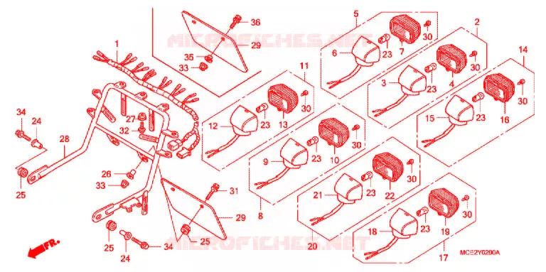 FEUX ARRIERE Honda MOTO 400 CB 2000  CB400LY